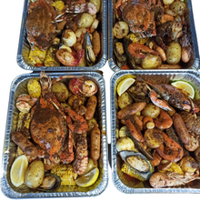 Load image into Gallery viewer, Boss Boil (Seafood Boil Tray - Large)
